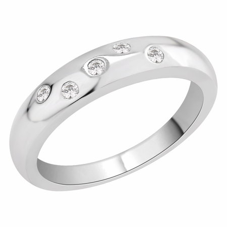 Court shaped band with five flush set round brilliant cut diamonds in white gold\\n\\n11/03/2016 17:00