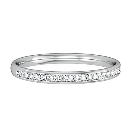 Pave set round brilliant cut diamonds set in white gold band\\n\\n07/02/2017 11:07