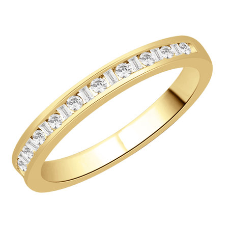 Channel set round and baguette cut diamonds set in a yellow gold ring\\n\\n11/03/2016 16:59